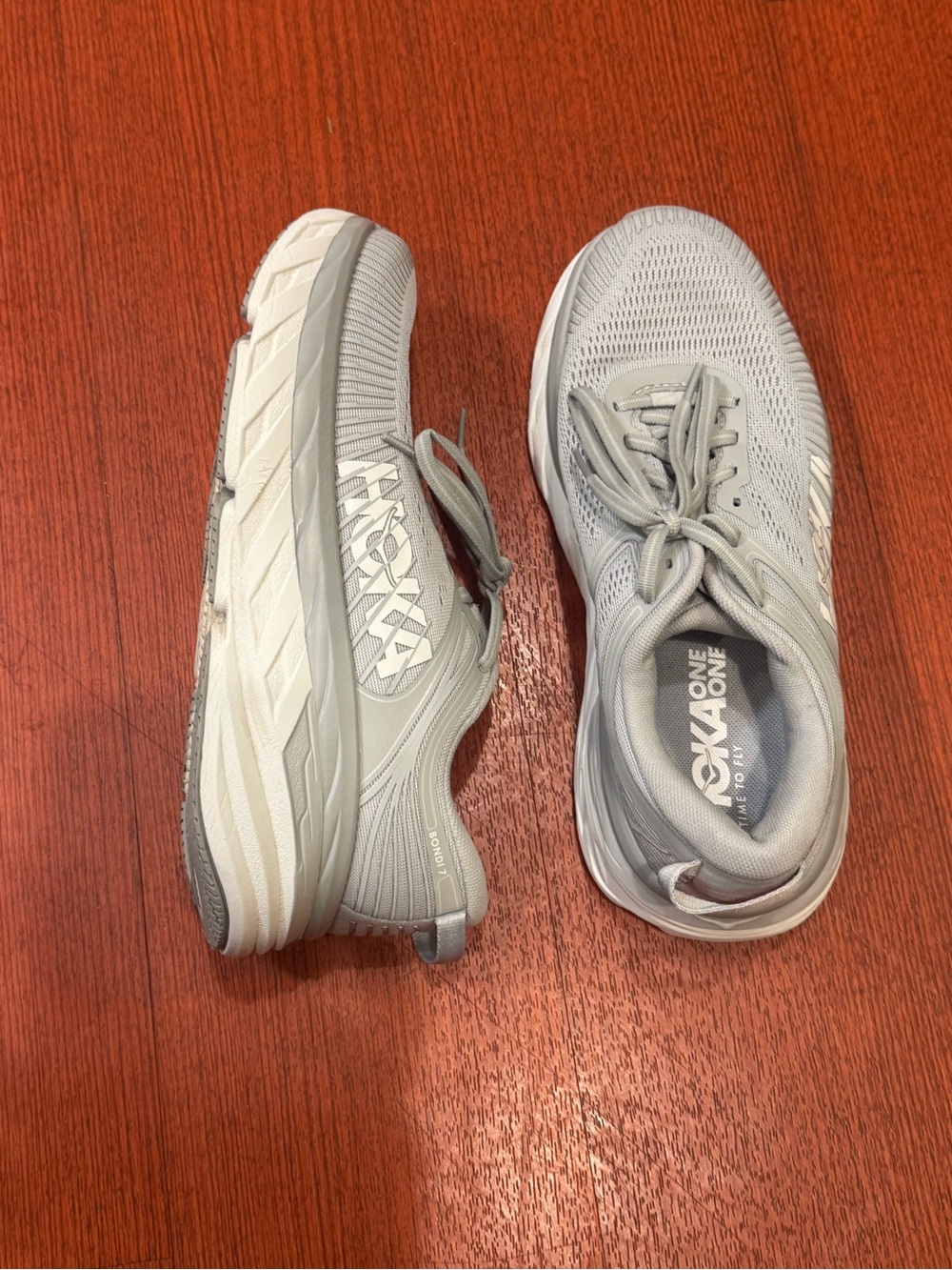 Blue HOKA ONE ONE Bondi 7 .. size 8D